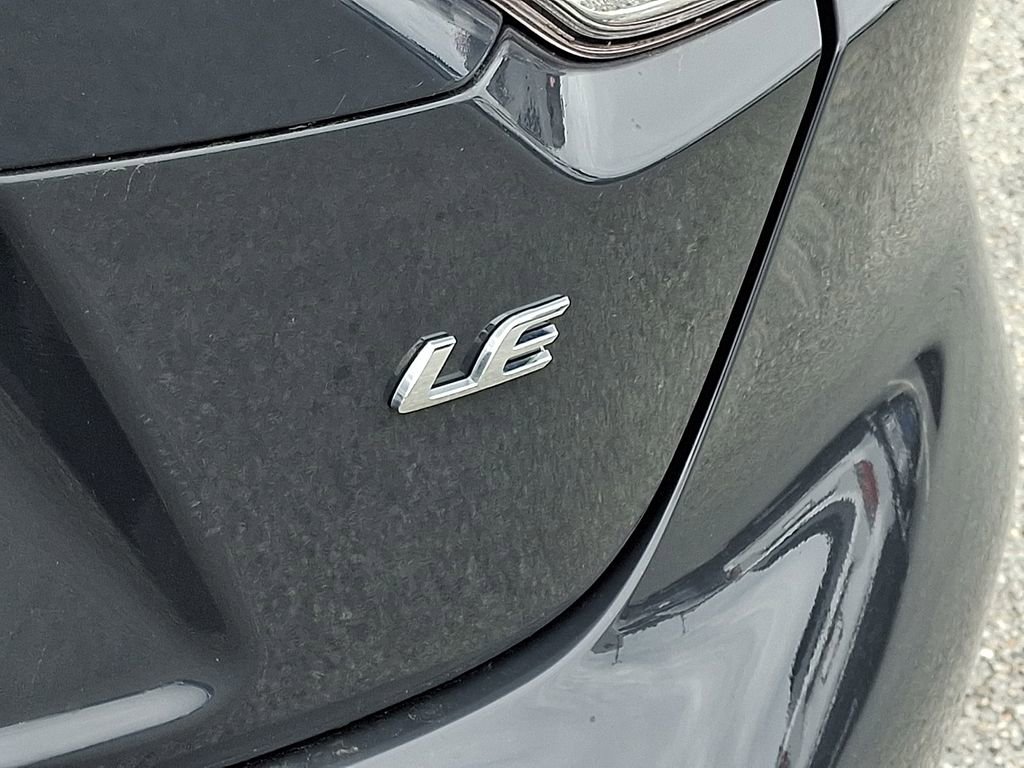 Used 2024 Toyota Corolla LE FWD image 31