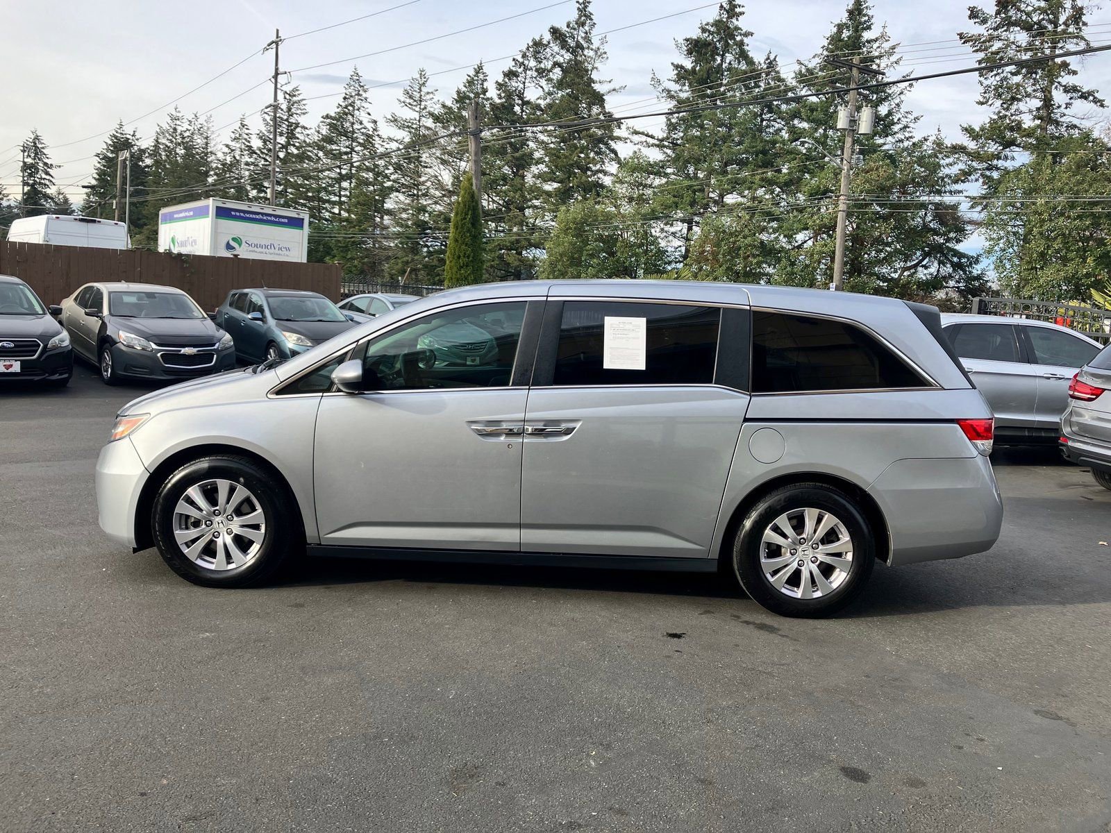 Used 2017 Honda Odyssey EX image 5