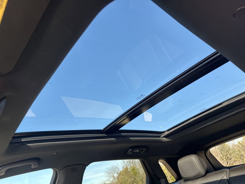 Certified 2025 Cadillac XT5 Sportv image 31