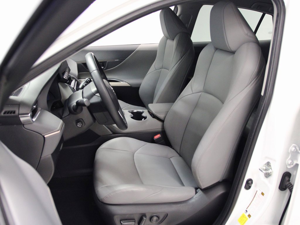 Used 2023 Toyota Venza image 19
