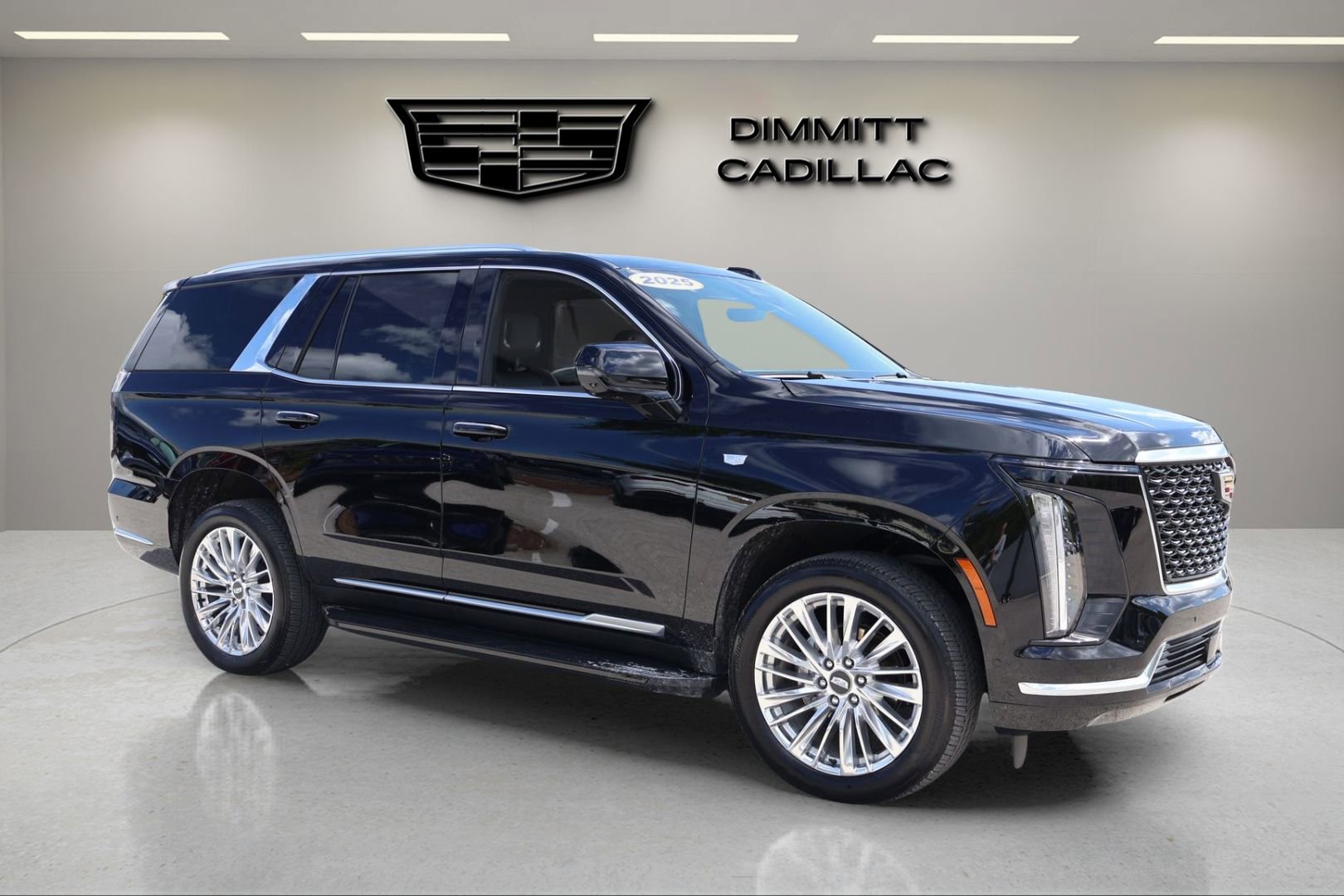 Used 2025 Cadillac Escalade Premium Luxury AWD/4WD image 7