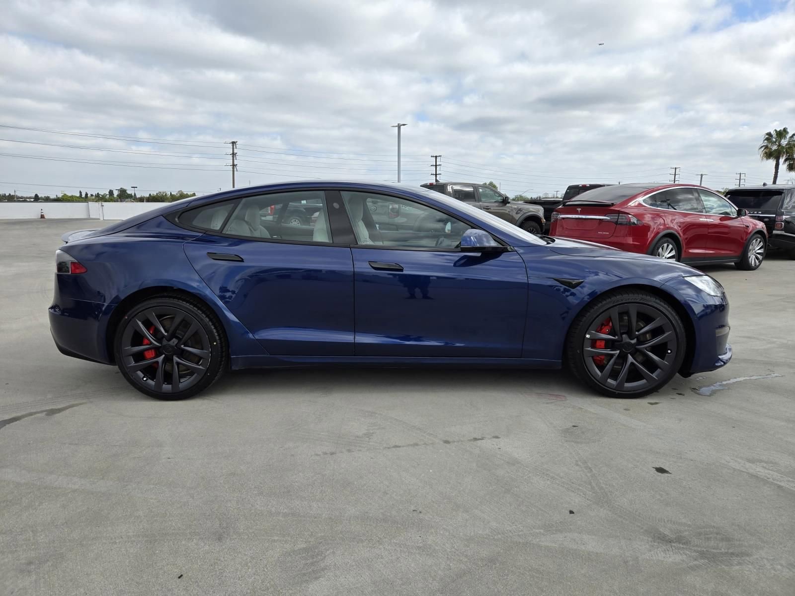 Used 2021 Tesla Model S Plaid image 2