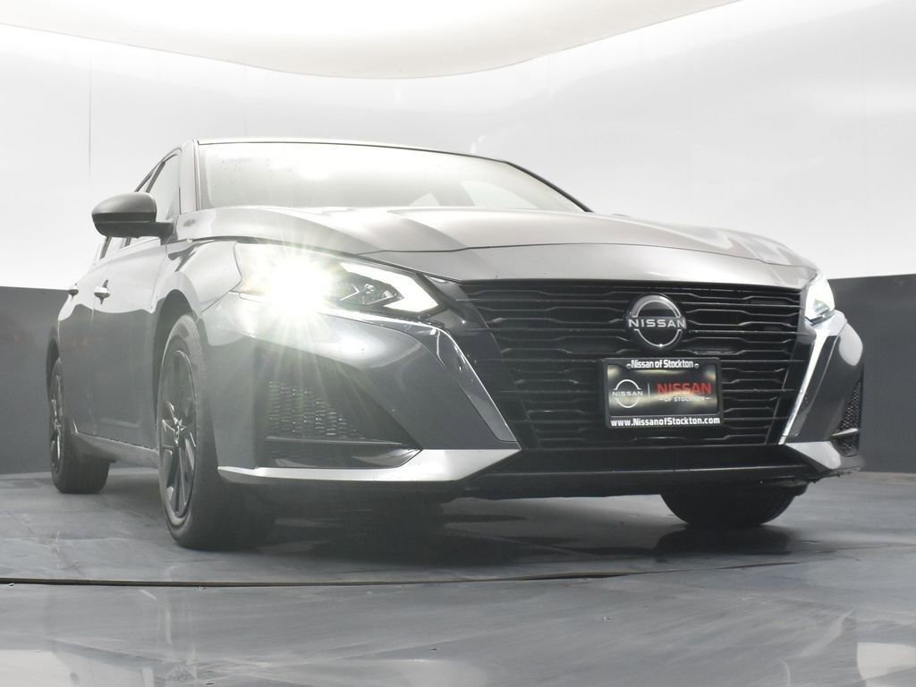 Used 2024 Nissan Altima 2.5 S image 36
