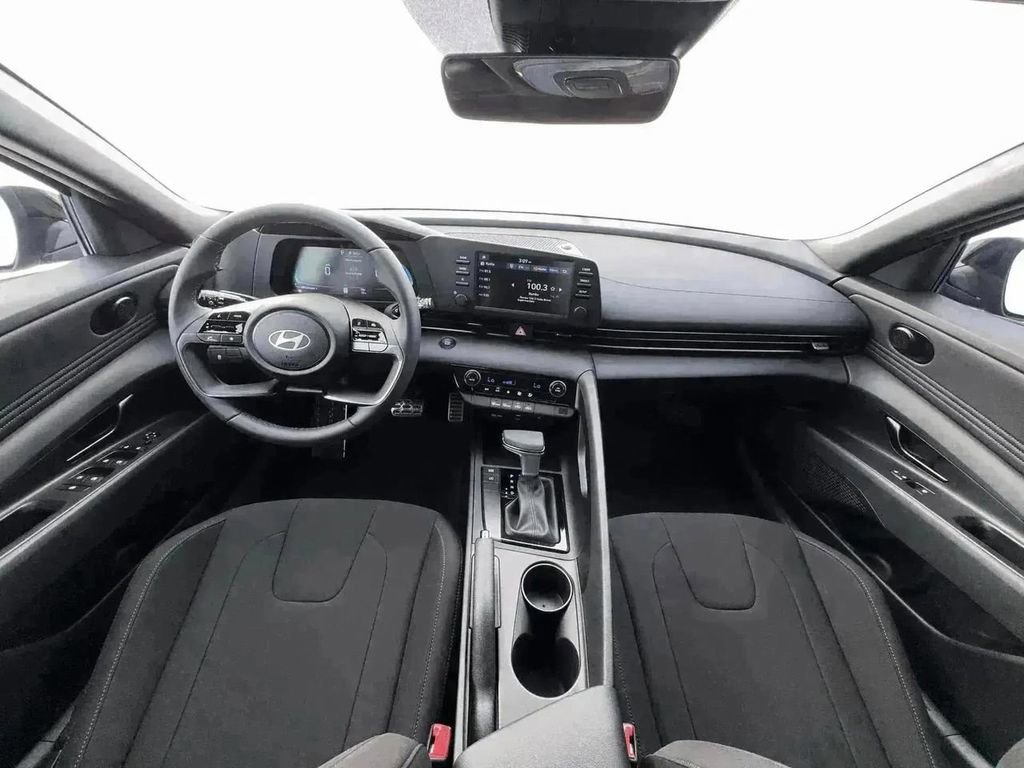 New 2026 Hyundai Elantra Sport FWD image 13