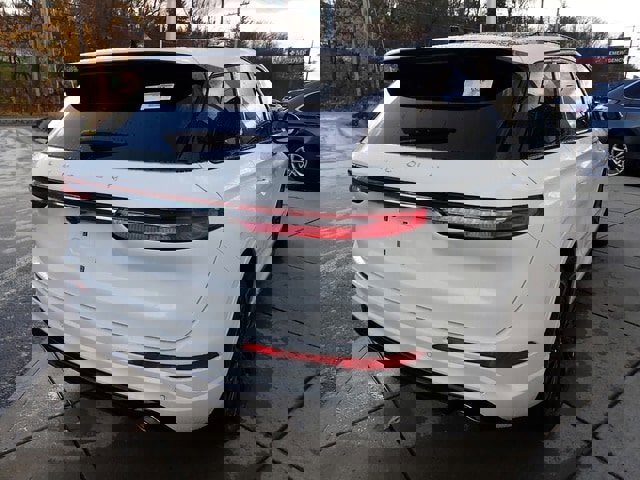 New 2026 Lincoln Corsair Premiere image 6