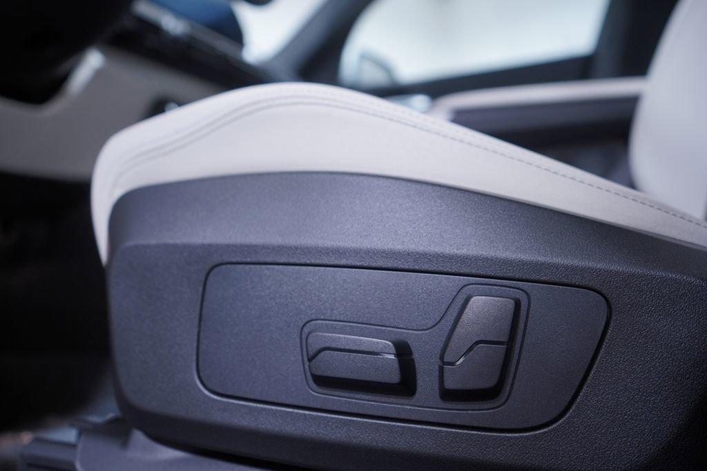 New 2026 BMW X1 xDrive28i image 11