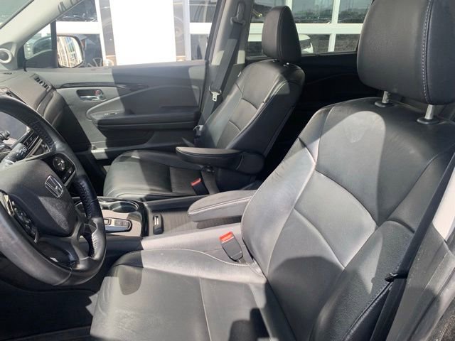 Used 2019 Honda Pilot Touring image 12