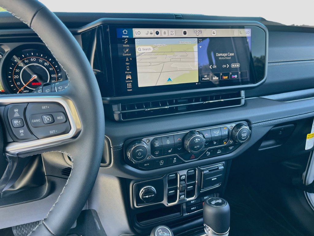 New 2027 Jeep Wrangler Unlimited Sahara AWD/4WD image 15