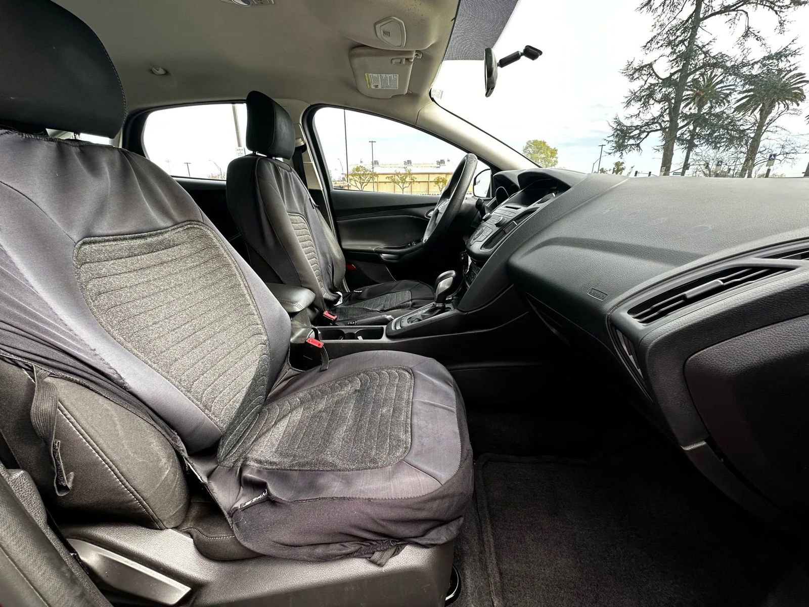 Used 2017 Ford Focus SE image 8