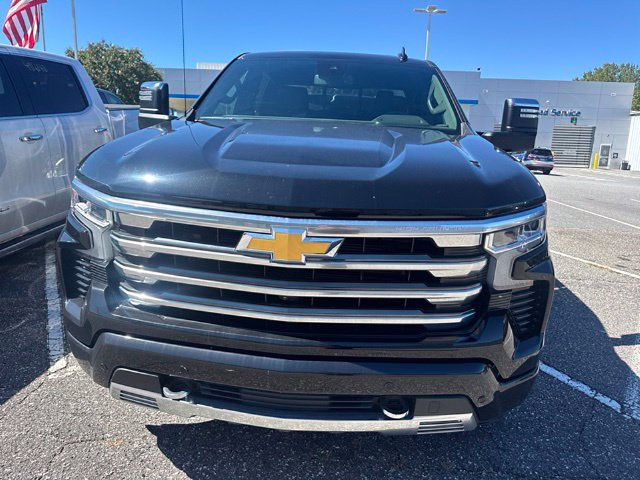 Used 2026 Chevrolet Silverado 1500 High Country w/ High Country Premium Package AWD/4WD image 2