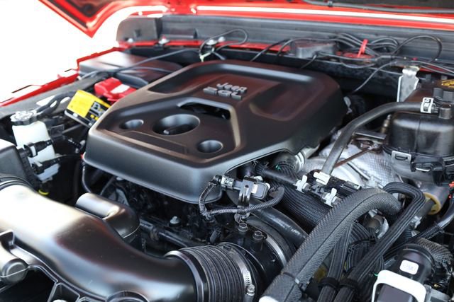 Used 2021 Jeep Wrangler Unlimited Sahara w/ Safety Group image 11