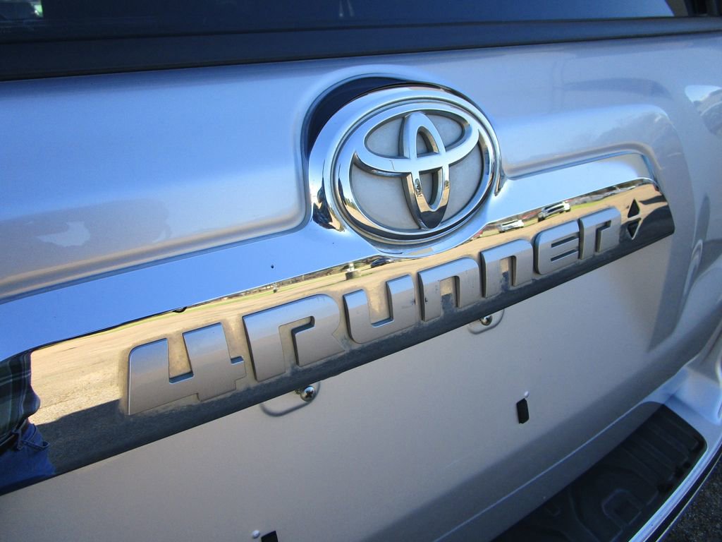 Used 2016 Toyota 4Runner Limited image 12