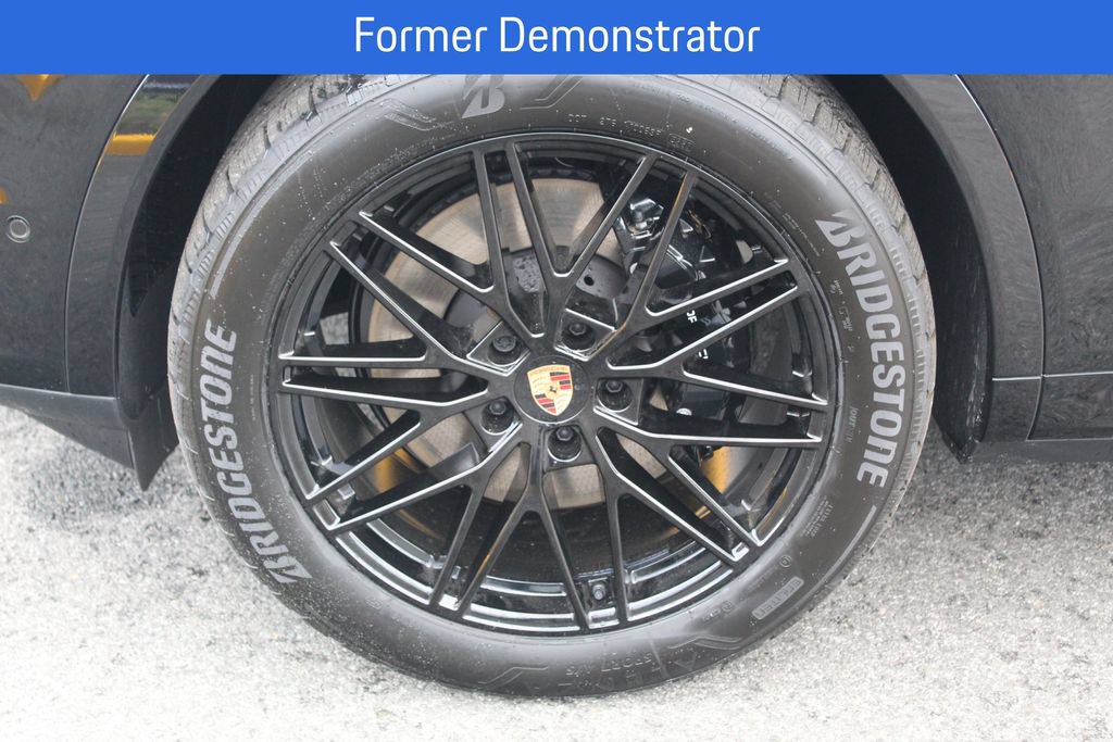 New 2026 Porsche Cayenne GTS AWD/4WD image 15