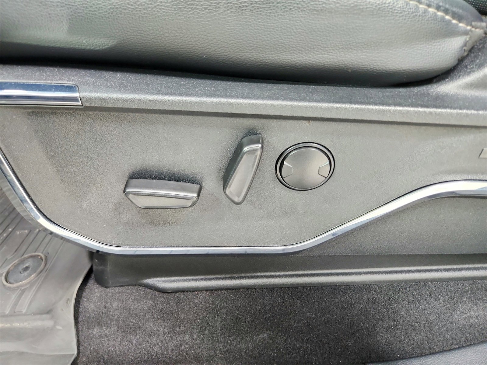 Used 2023 Ford F150 Lariat image 20