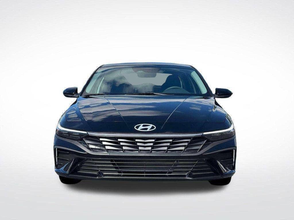 New 2026 Hyundai Elantra SE w/ Cargo Package FWD image 12