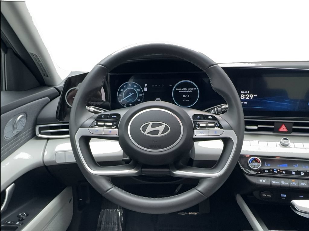 Used 2025 Hyundai Elantra Limited FWD image 20
