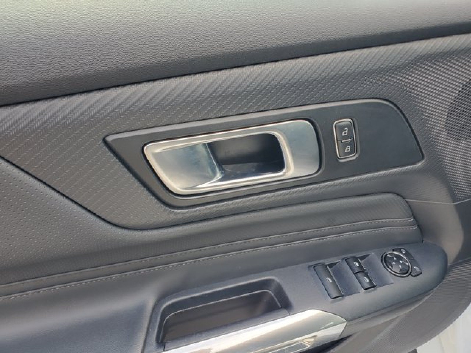 Used 2024 Ford Mustang Premium RWD image 15