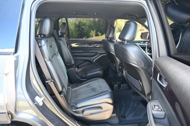 Used 2022 Jeep Grand Cherokee L Laredo AWD/4WD image 21