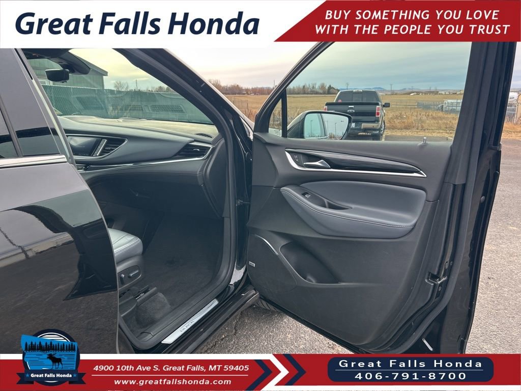 Used 2024 Buick Enclave Premium image 31