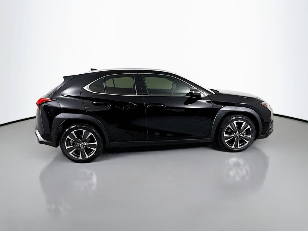 Used 2020 Lexus UX 200 w/ Premium Package FWD image 4