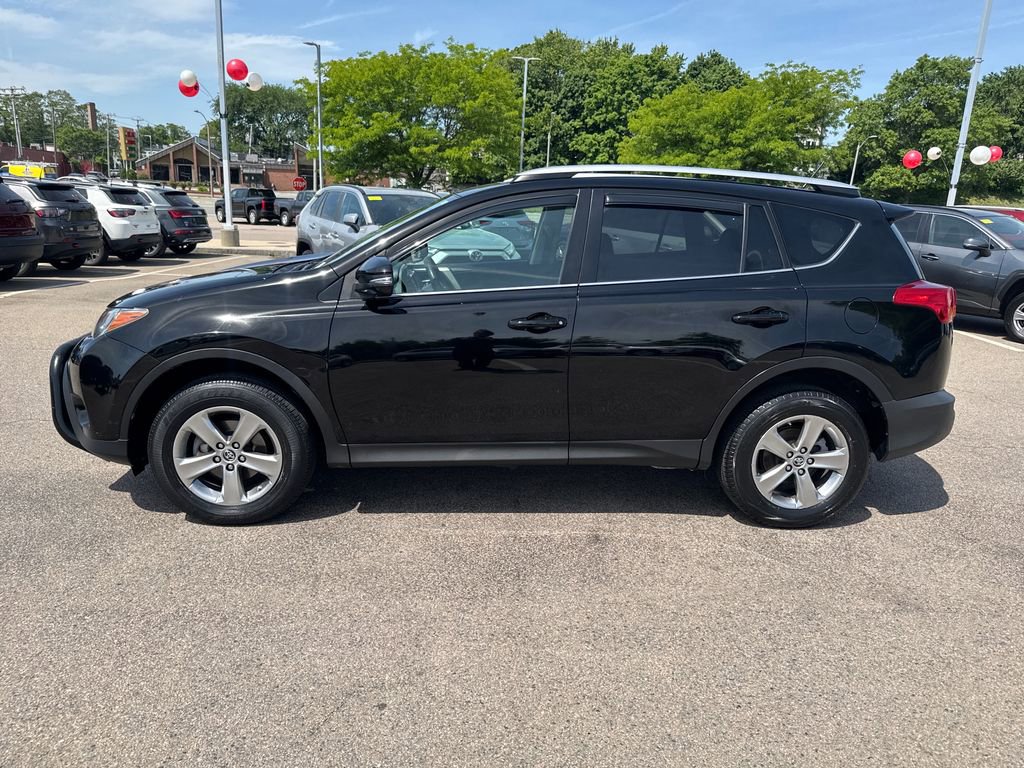 Used 2015 Toyota RAV4 XLE AWD/4WD image 4