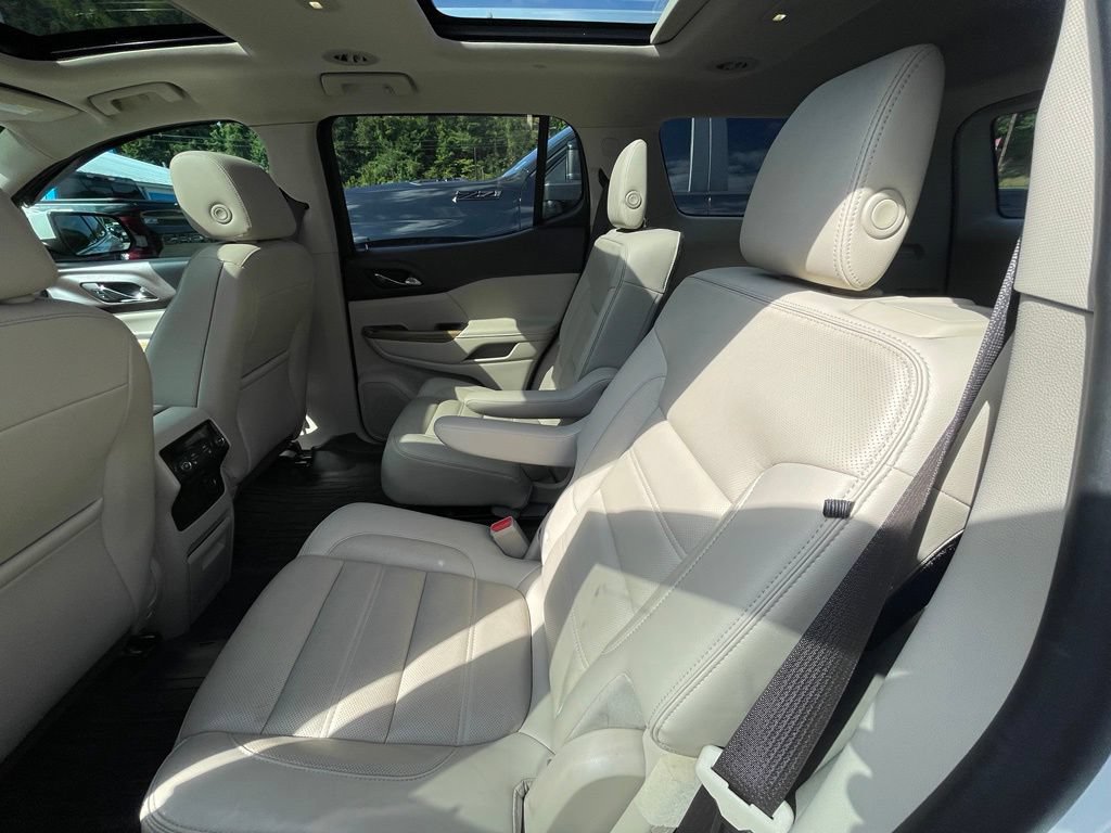 Used 2018 GMC Acadia Denali w/ Technology Package AWD/4WD image 9