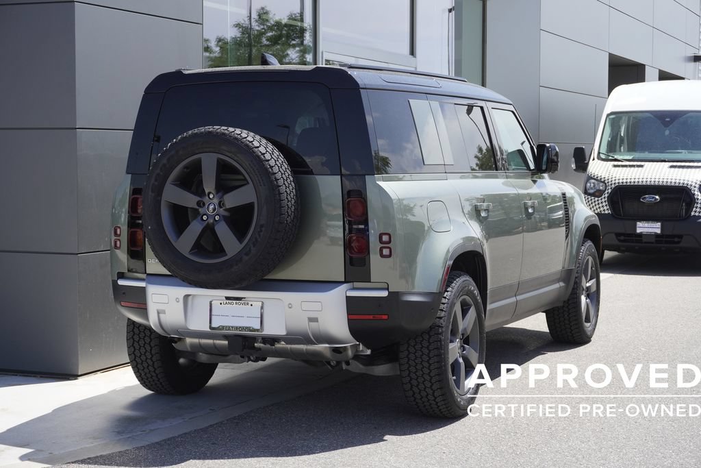Used 2025 Land Rover Defender 110 S AWD/4WD image 2