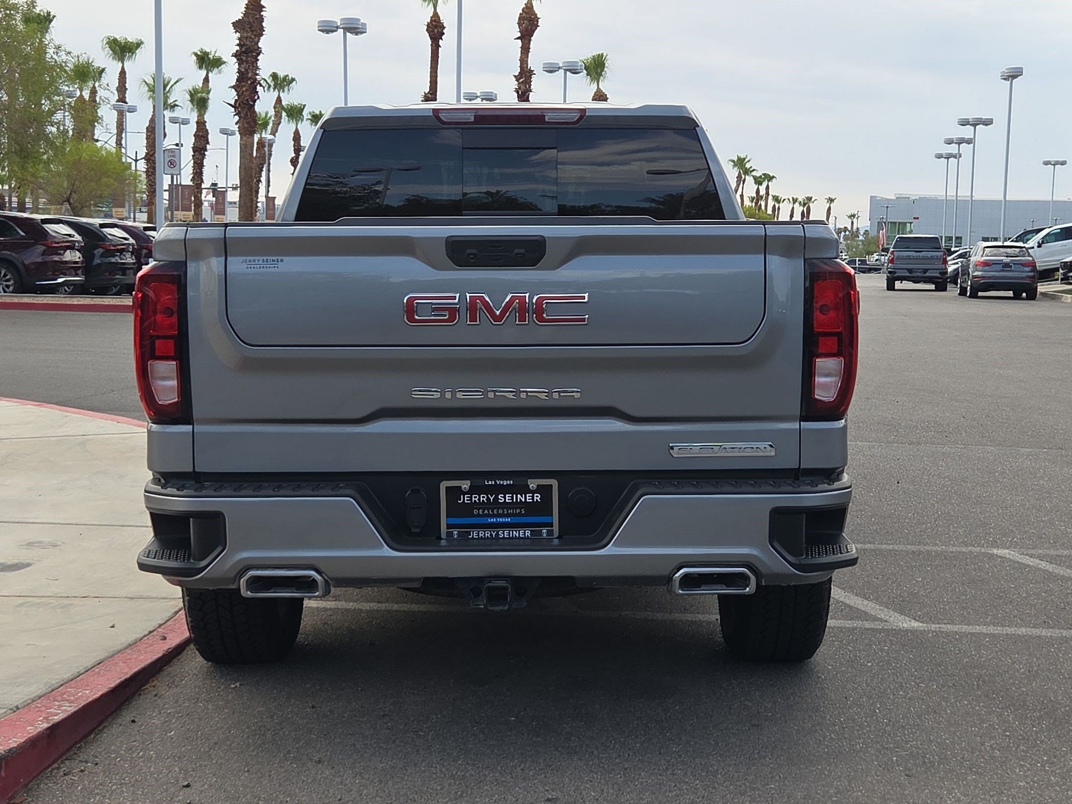 Certified 2025 GMC Sierra 1500 Elevation w/ Preferred Package AWD/4WD image 4