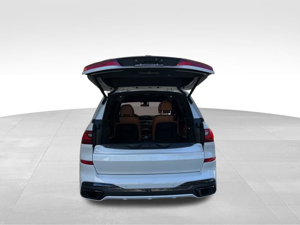 Used 2022 BMW X7 xDrive40i w/ M Sport Package image 44