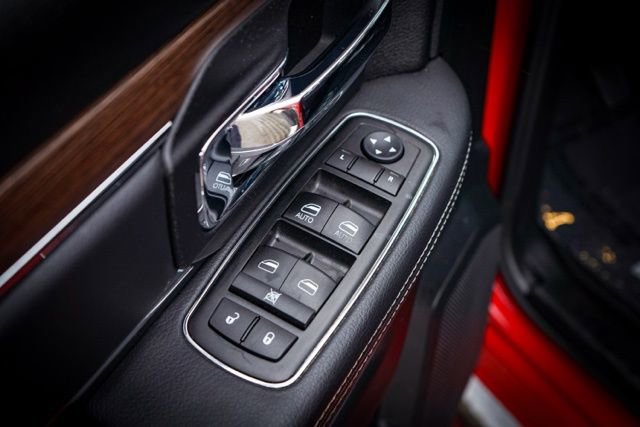 Used 2015 RAM 1500 Laramie w/ Convenience Group image 19