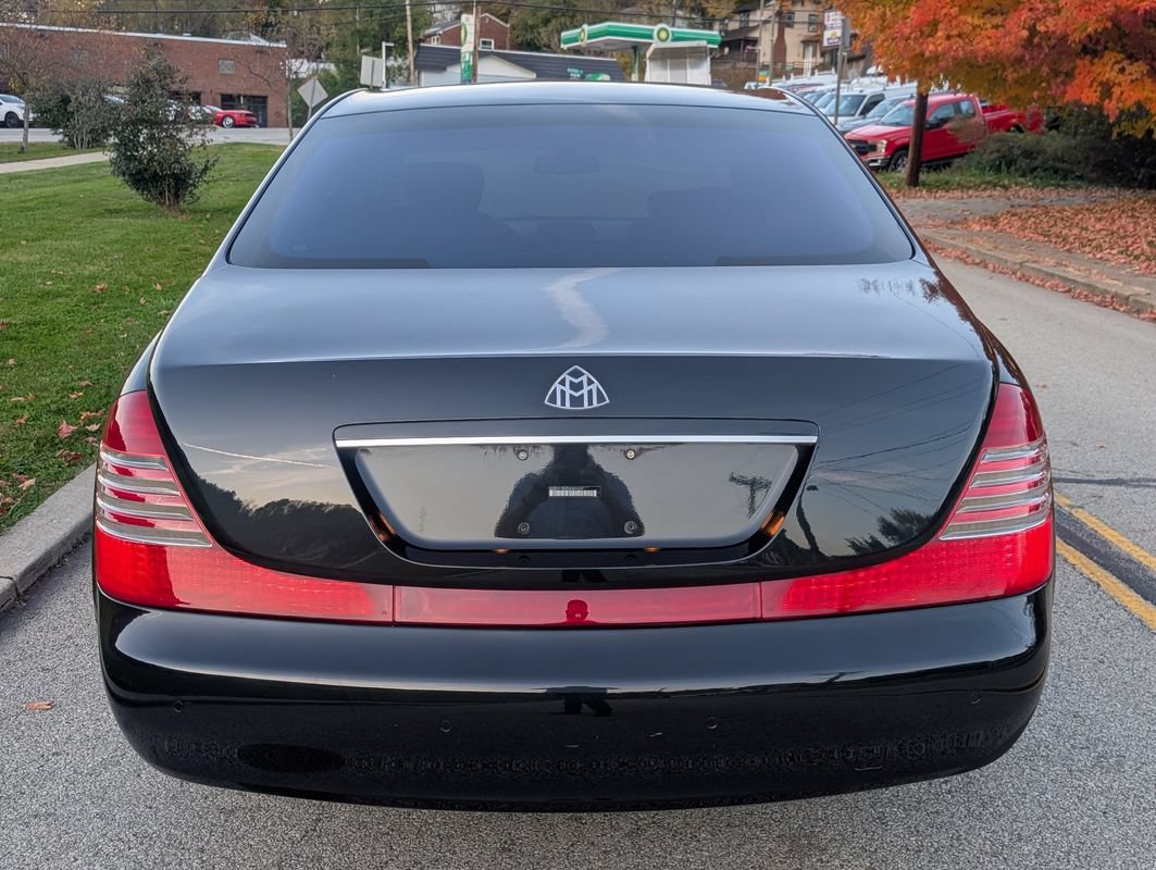 Used 2005 Maybach 57 RWD image 8
