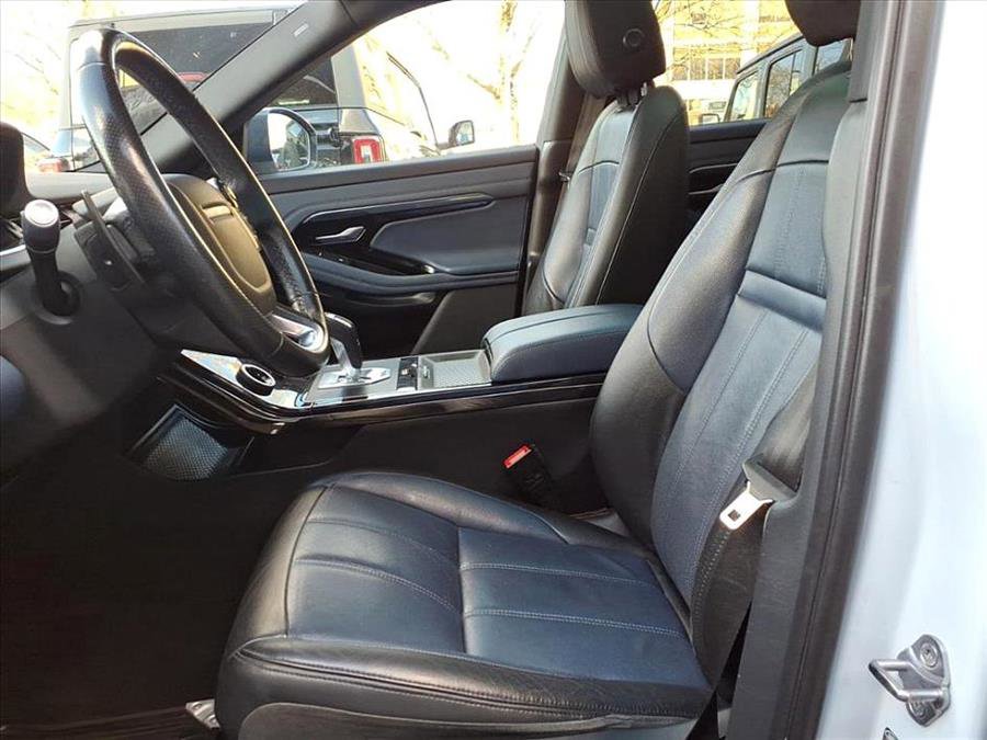 Used 2020 Land Rover Range Rover Evoque R-Dynamic SE image 20