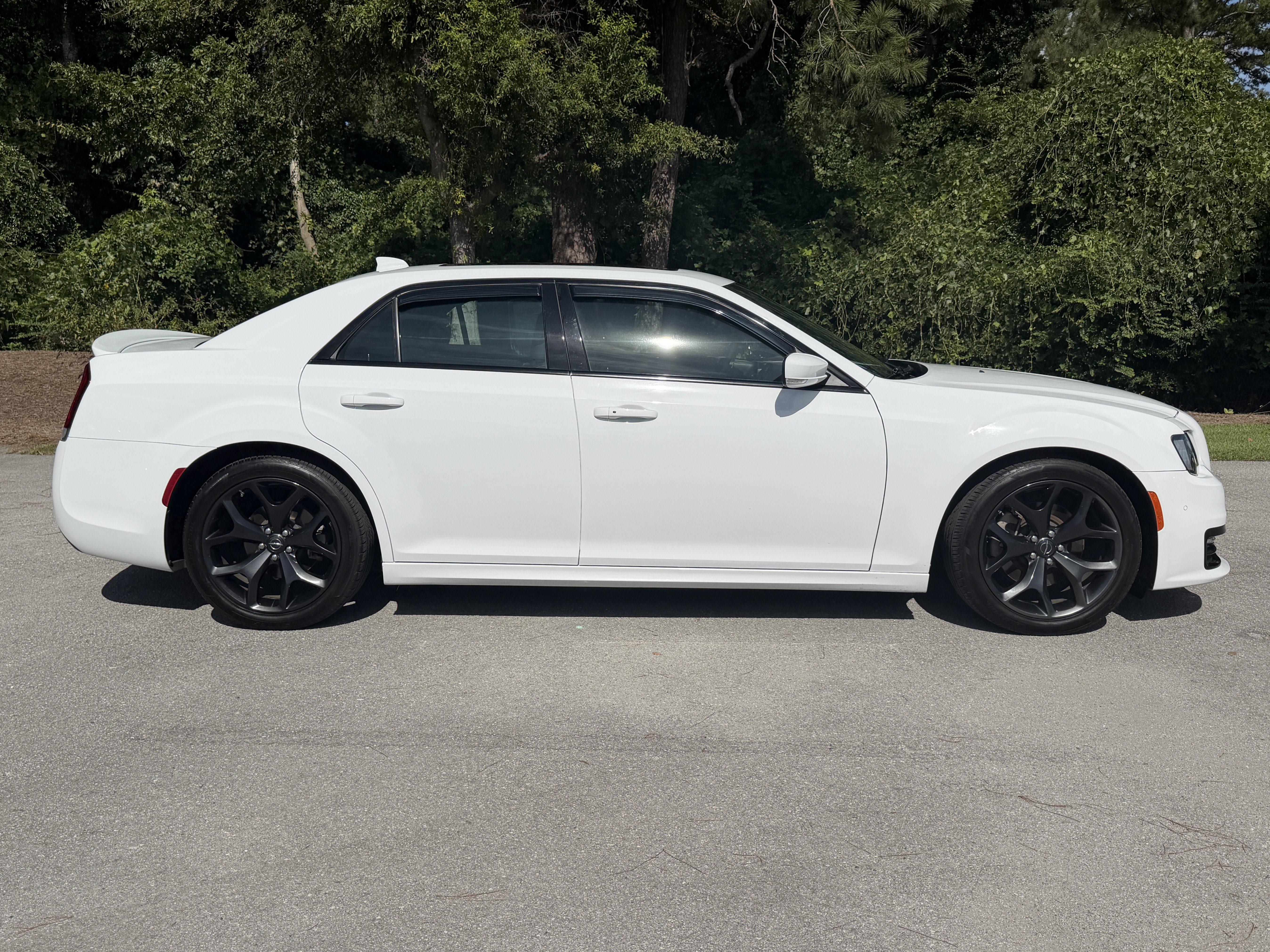 Used 2022 Chrysler 300 S RWD image 31
