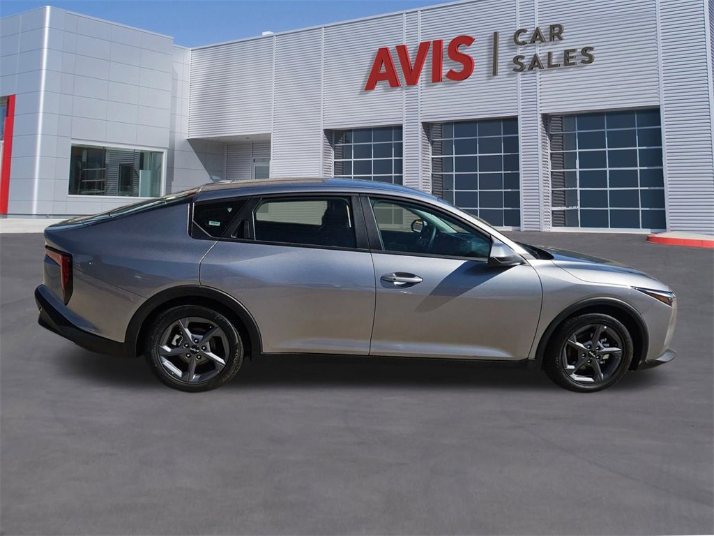 Used 2025 Kia K4 LXS image 7