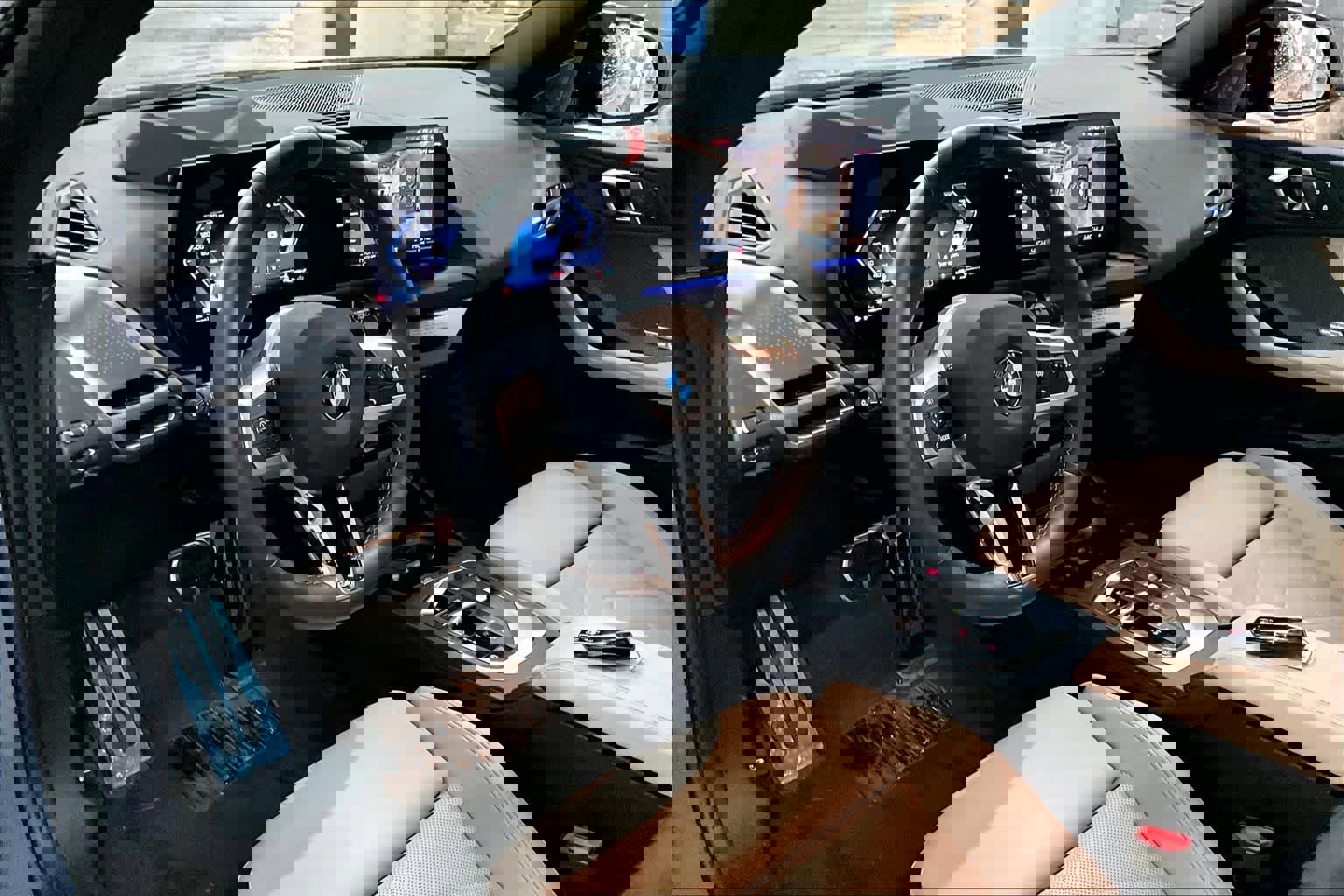 Used 2025 BMW M235i xDrive w/ Technology Package image 16