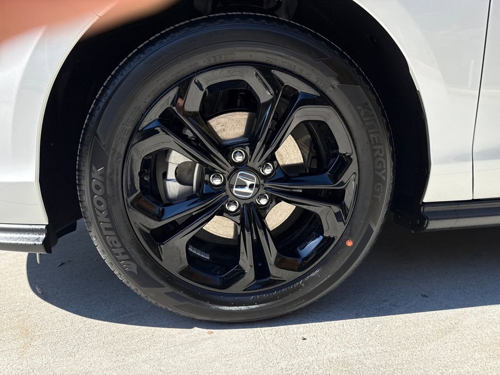 New 2025 Honda Accord SE image 10