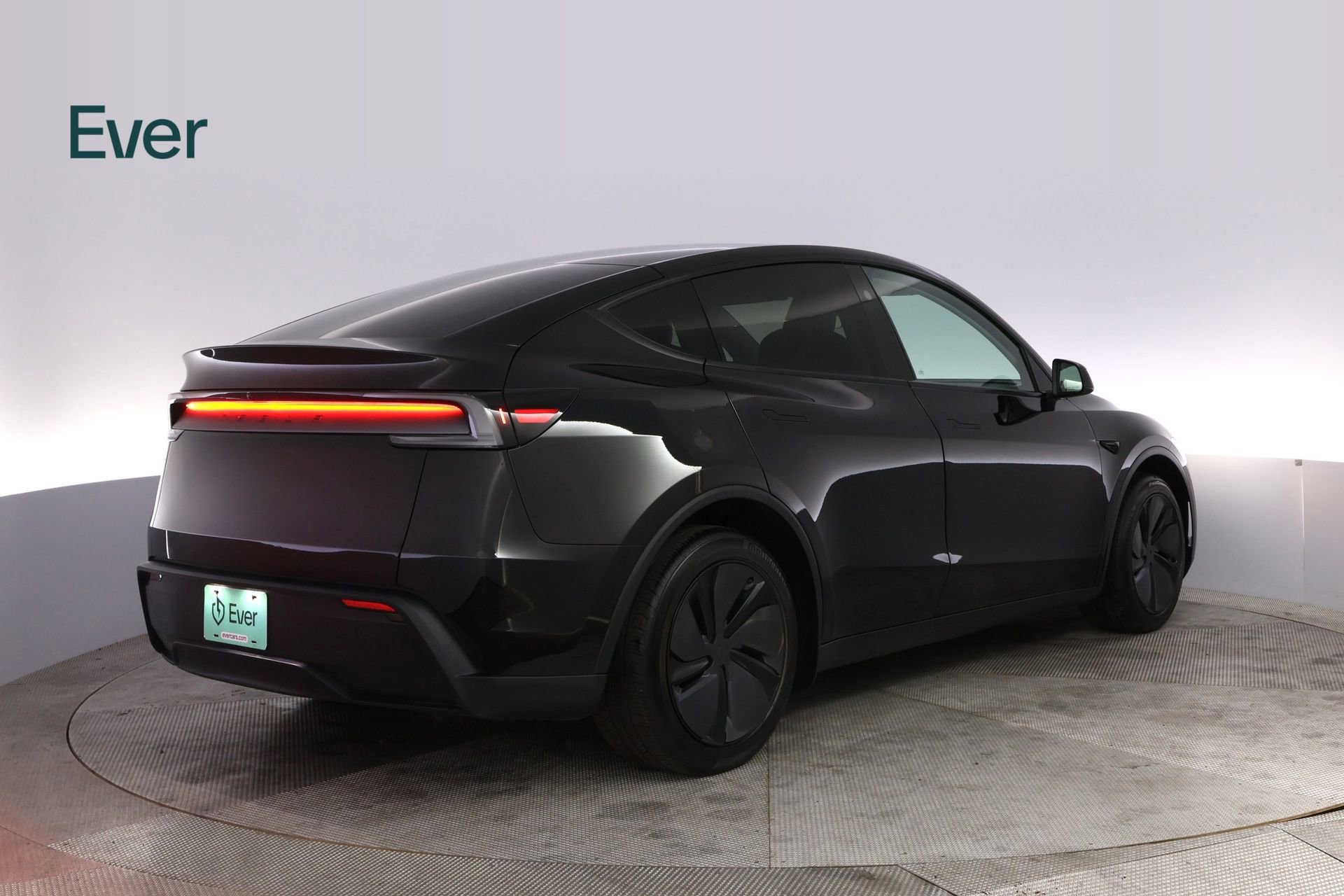 Used 2026 Tesla Model Y Long Range RWD image 3