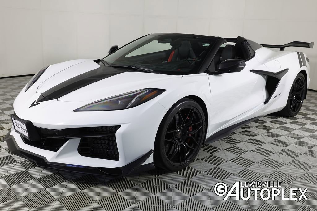 Used 2025 Chevrolet Corvette Z06 w/ Z07 Performance Package RWD image 11
