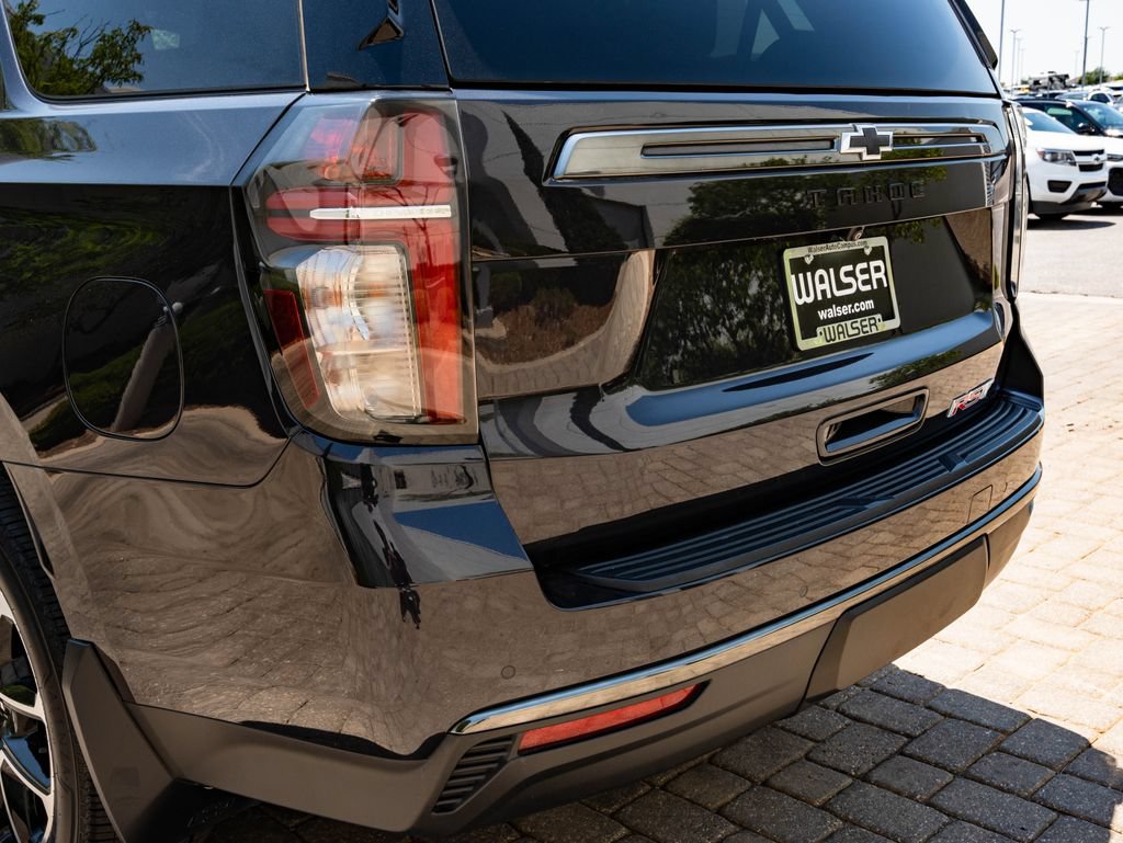 Used 2022 Chevrolet Tahoe RST w/ Luxury Package AWD/4WD image 18