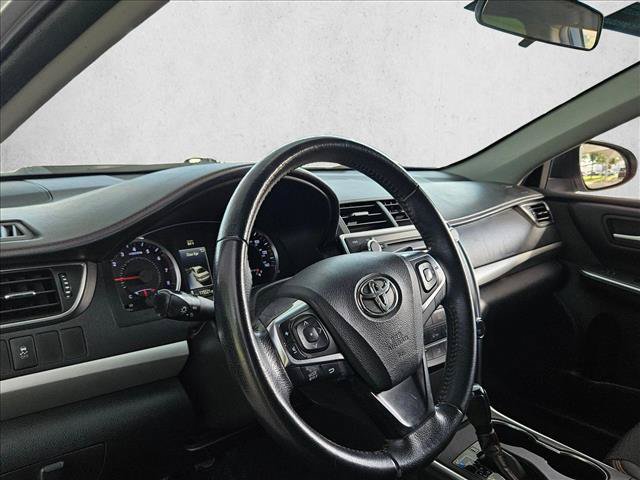Used 2016 Toyota Camry SE FWD image 8