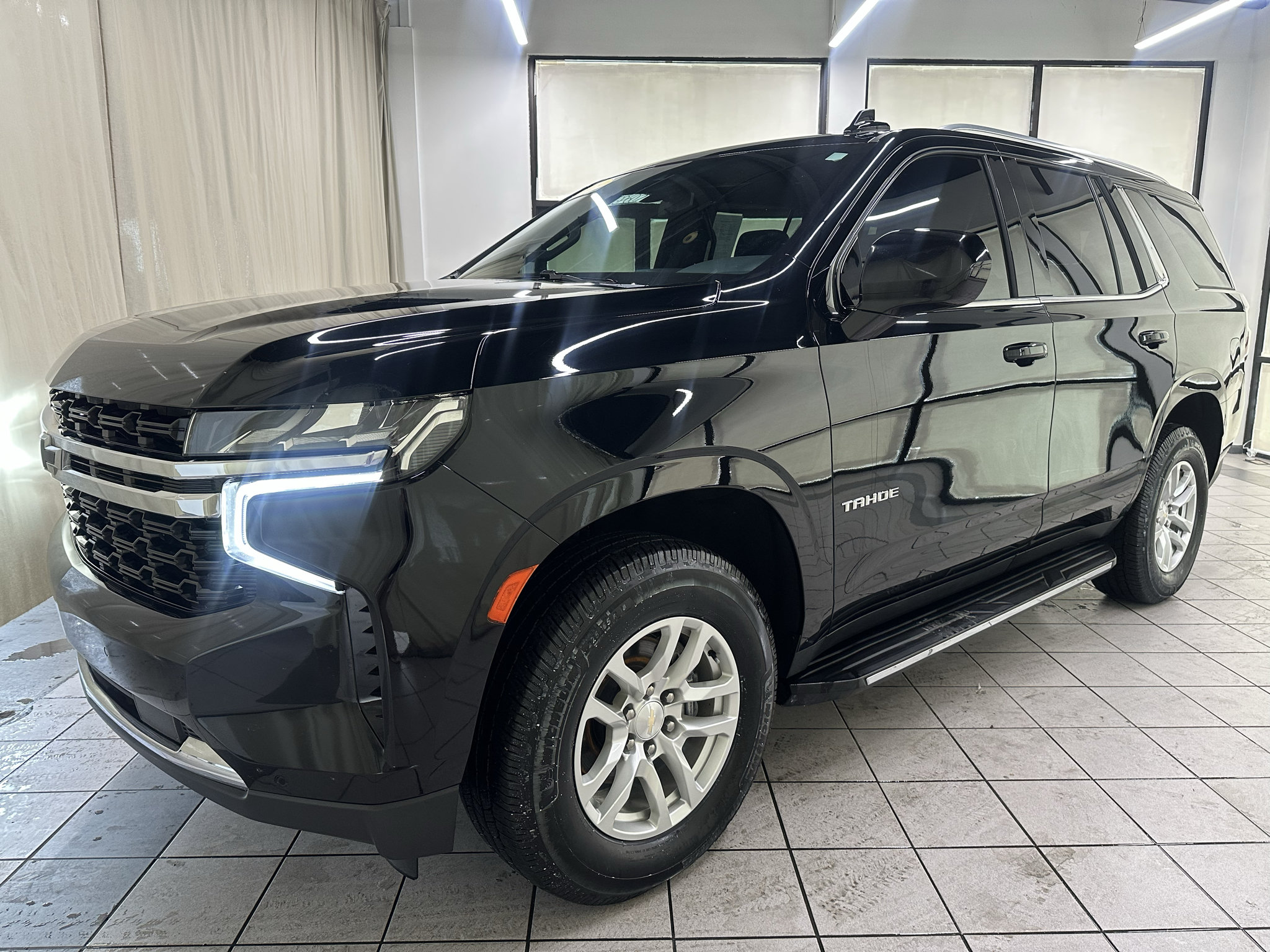 Used 2023 Chevrolet Tahoe LS AWD/4WD image 11