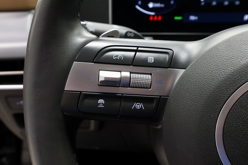 Used 2025 Hyundai Sonata Limited FWD image 34