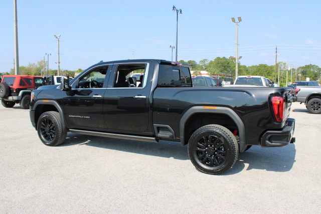Used 2022 GMC Sierra 2500 Denali w/ Denali Black Diamond Edition AWD/4WD image 7