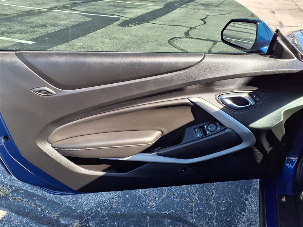 Used 2019 Chevrolet Camaro SS image 21