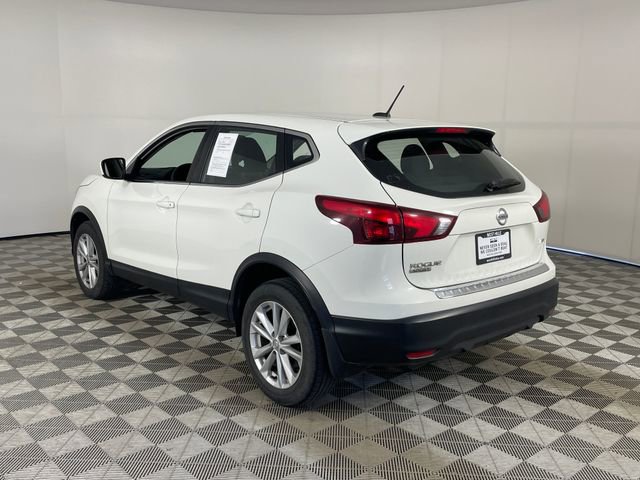 Used 2018 Nissan Rogue Sport S w/ S Appearance Package AWD/4WD image 14
