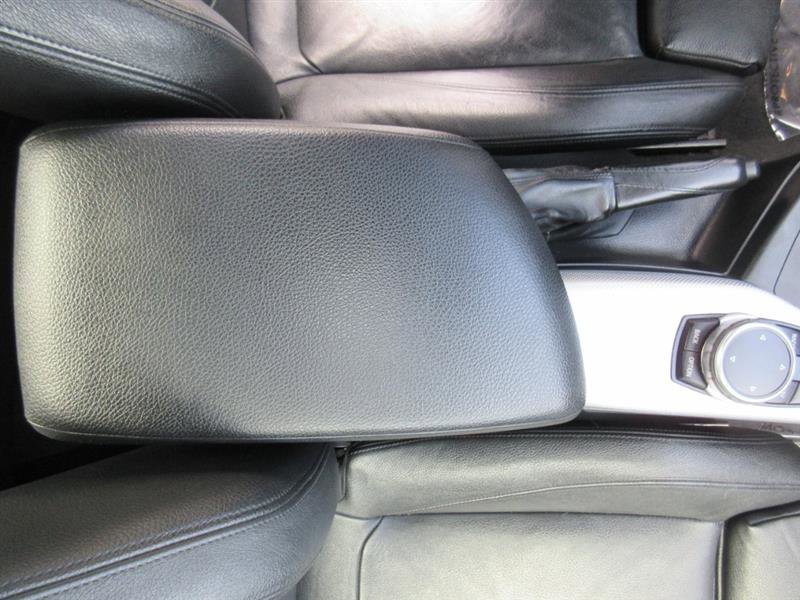 Used 2016 BMW M235i Coupe w/ Technology Package image 15