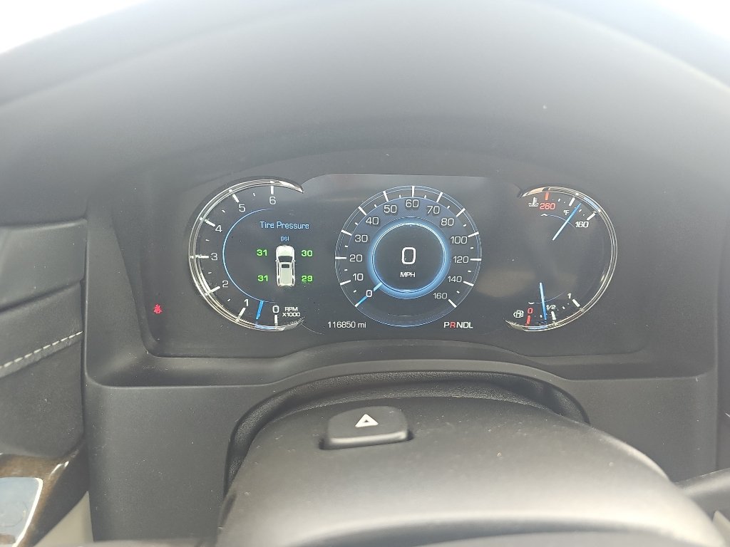 Used 2020 Cadillac Escalade Premium Luxury AWD/4WD image 18