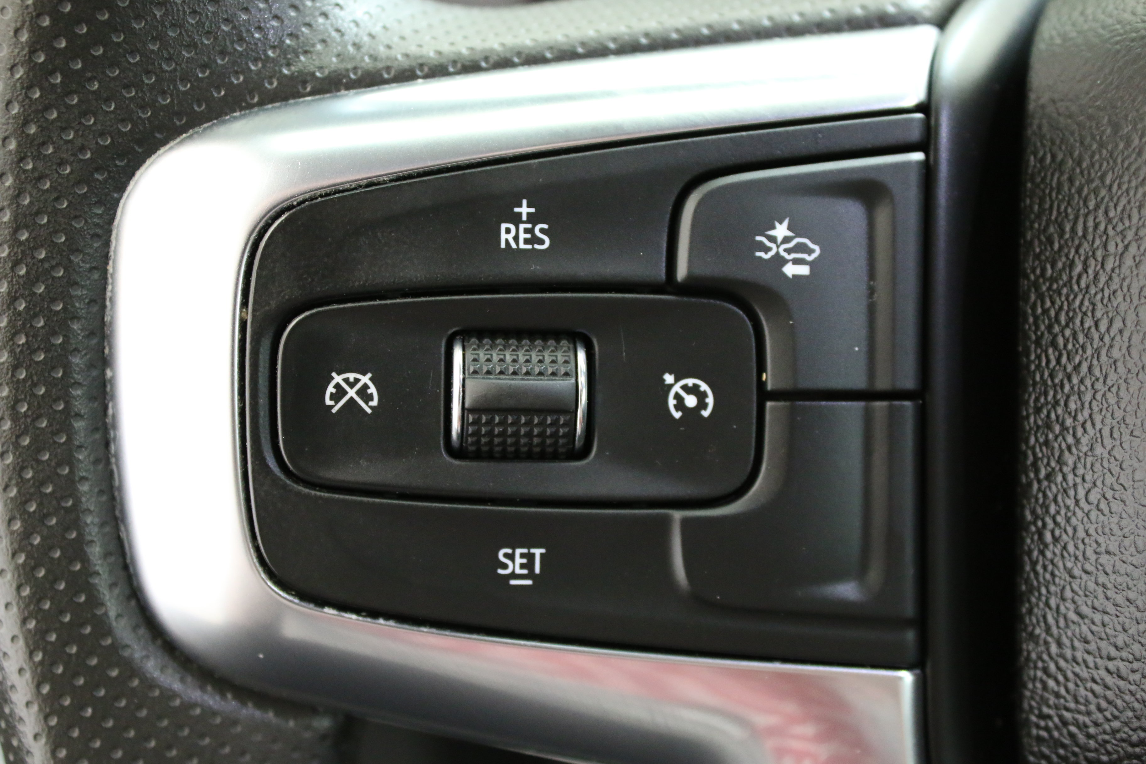 Used 2024 Chevrolet Blazer LT w/ Convenience Package AWD/4WD image 12