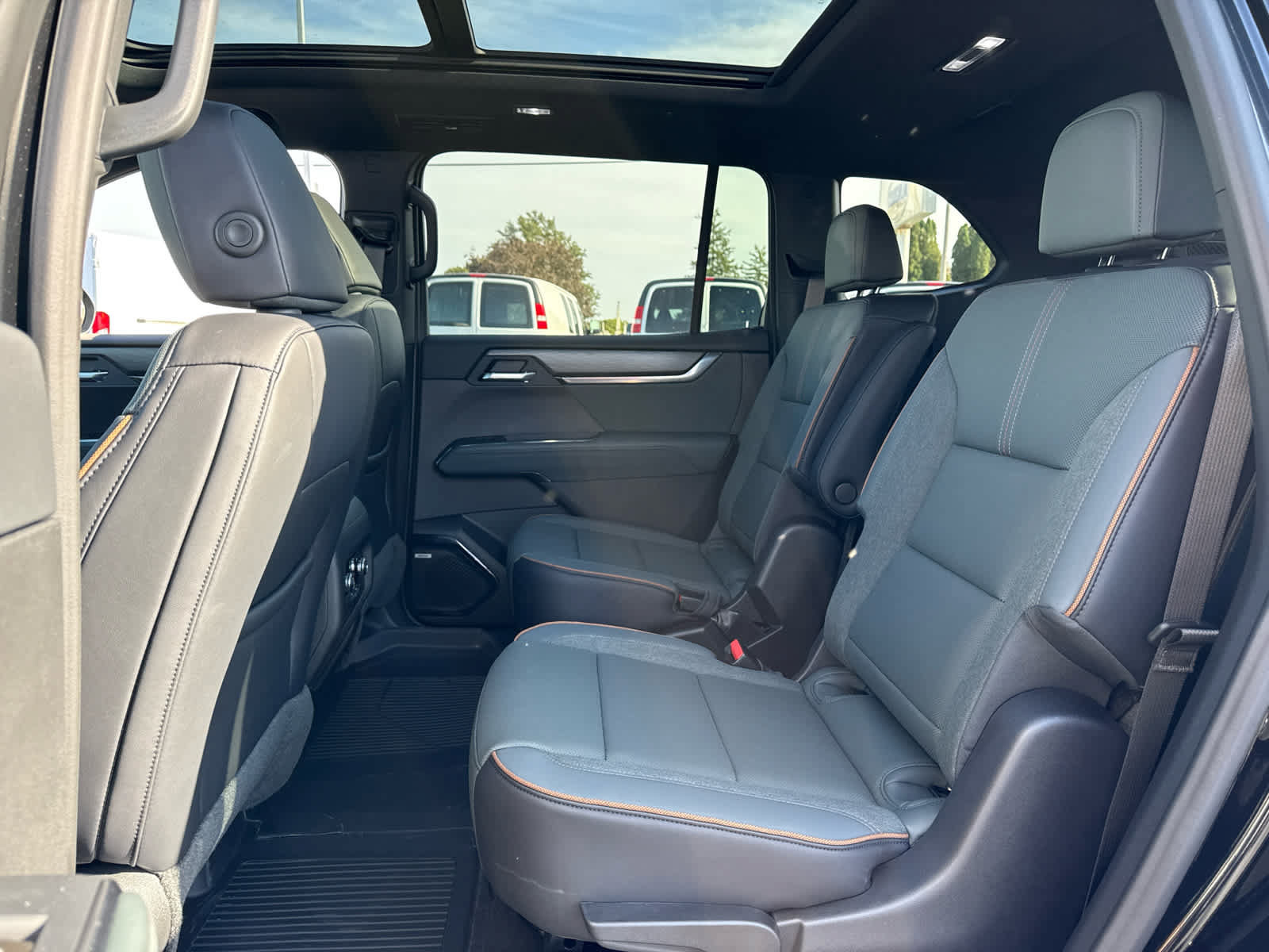 New 2027 GMC Acadia AT4 w/ Luxury Package AWD/4WD image 20