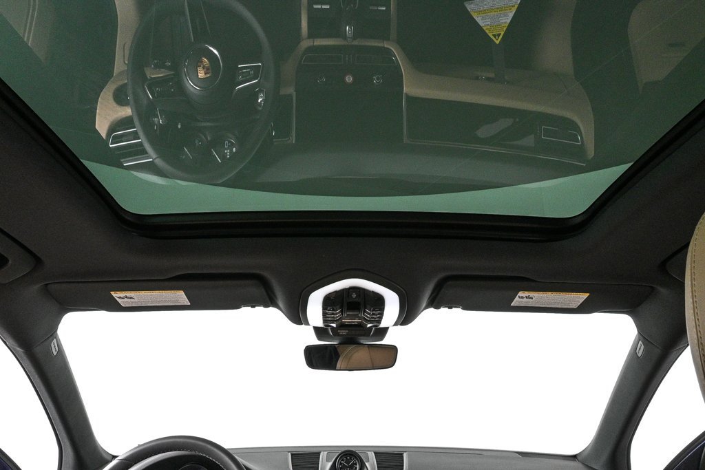 New 2026 Porsche Macan image 21